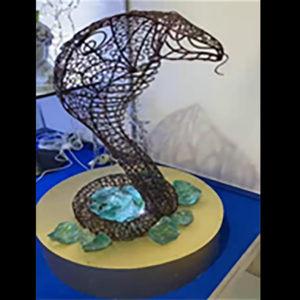 Скульптура с подсветкой "Змея на подставке"
