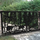 Металлические ворота Медведи с оленями (распашные)